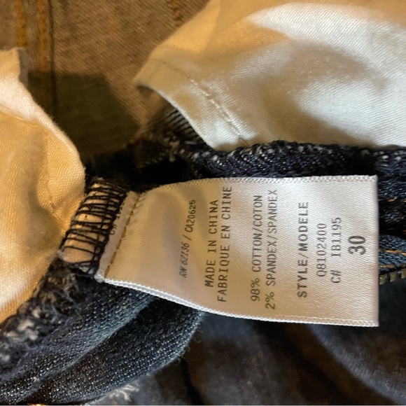 Guess Jean Shorts - Picture 3 of 3